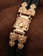 Браслет из золота 585 пробы c шнурком и ониксом