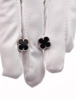 Серьги из белого золота 585 пробы c ониксом