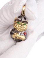 Подвеска из лимонного золота 585 пробы c эмалью, бриллиантами и рубином