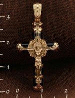 Крест из золота 585 пробы c ониксом