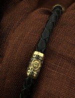 Браслет из лимонного золота 585 пробы c кожаным шнурком