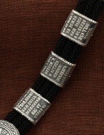 Браслет из серебра 925 пробы c шёлковым шнурком