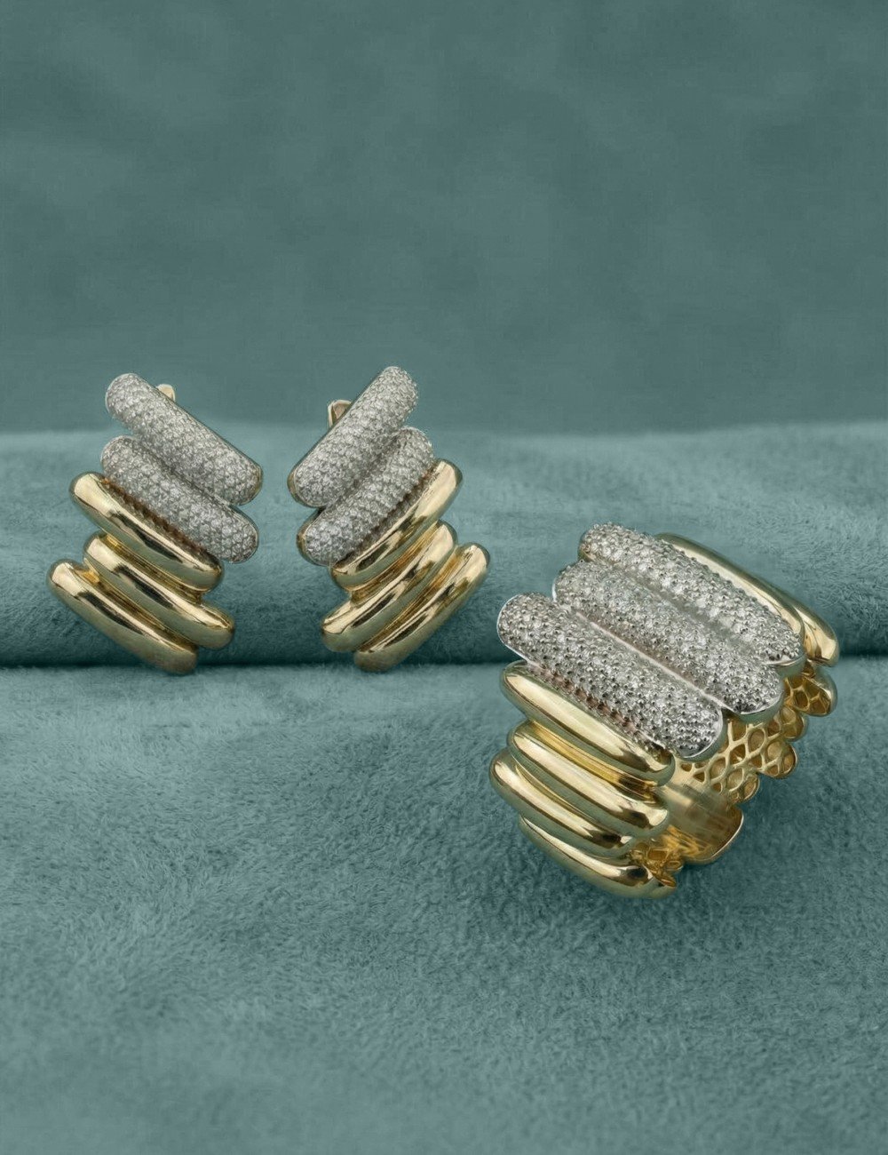 Серьги из лимонного золота 585 пробы c бриллиантами