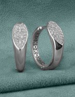Серьги из белого золота 585 пробы c бриллиантами