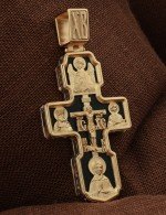 Крест из золота 585 пробы c ониксом