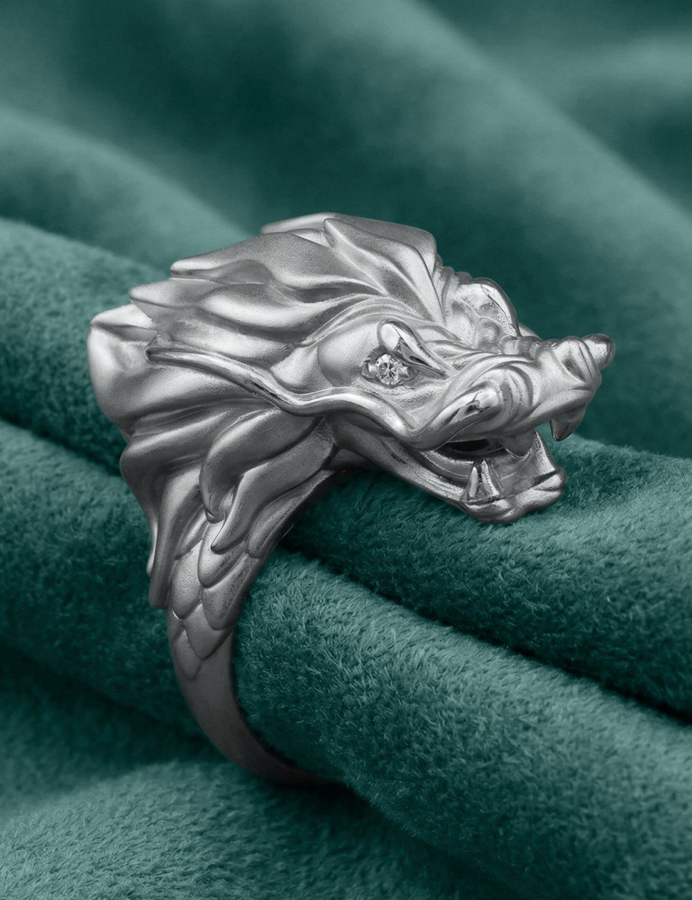 Кольцо из белого золота 585 пробы c бриллиантами